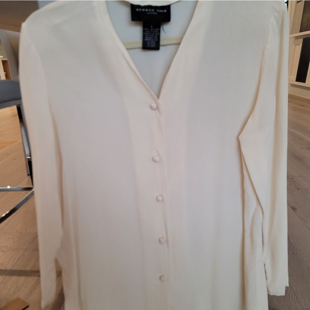 August silk silk blouse - Picture 2 of 11